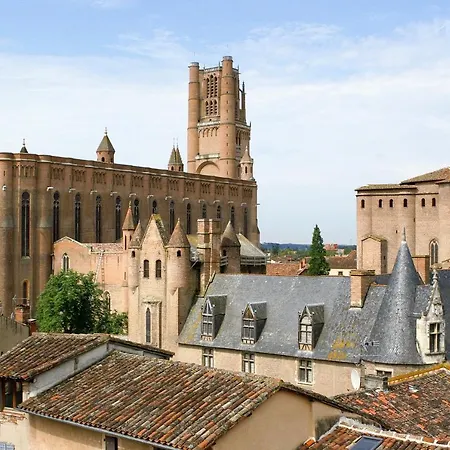 Yvette Guilbert, Le Georges V Albi